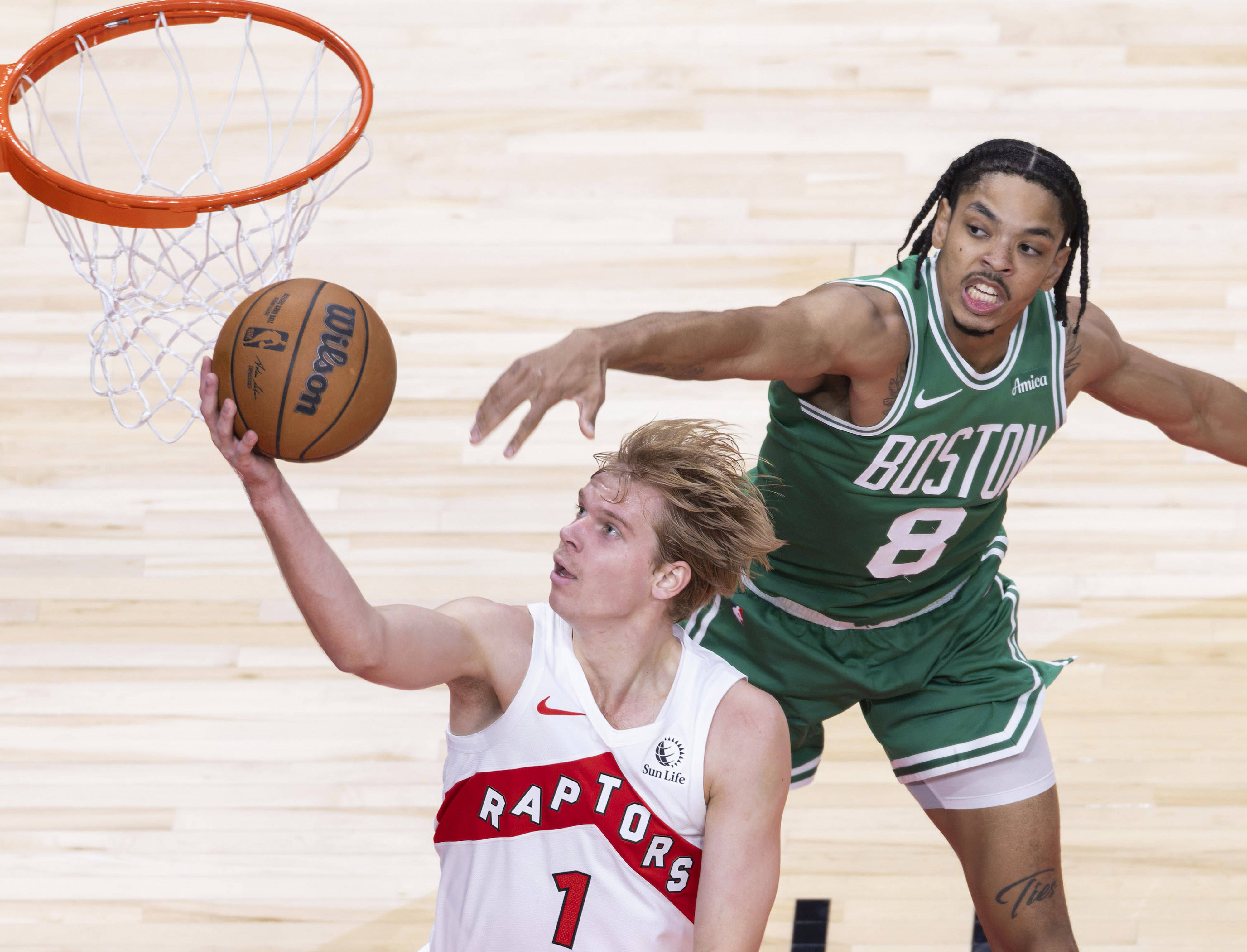 包含多伦多猛龙国际比赛日绝杀压哨夏洛特黄蜂迎西甲关键赛，集结日里昂完成体检——葡超节点到来直接炸裂的词条